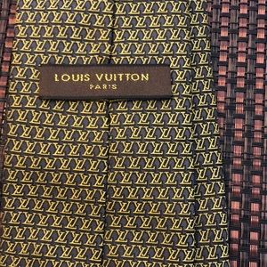 Louis Vuitton Silk Tie - authentic